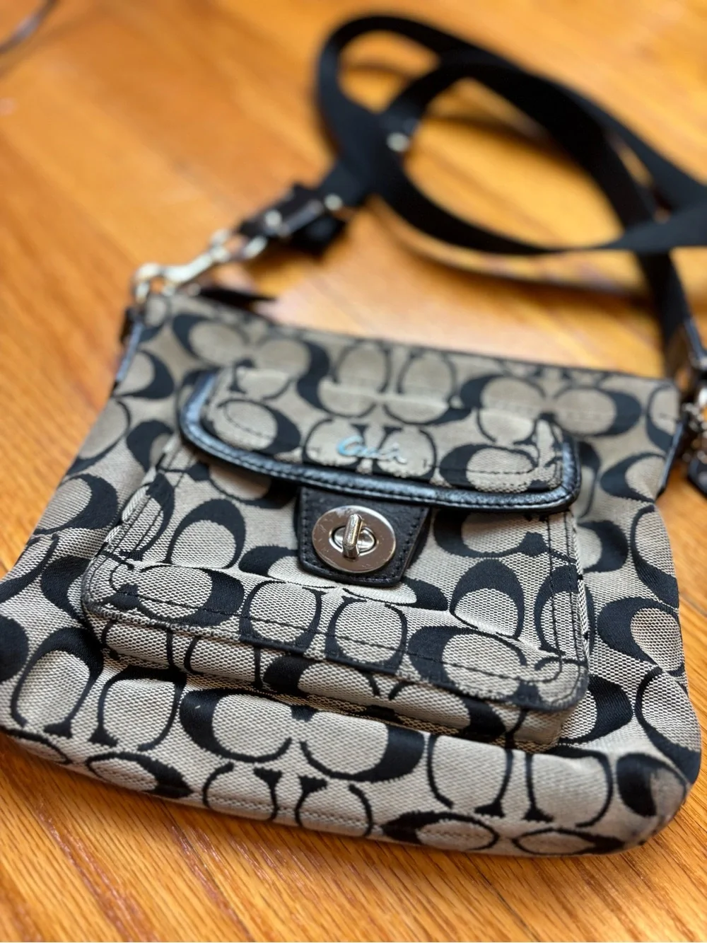 Coach Black and Tan Signature Crossbody with Turn-Lock Pocket - Picture 4 of 11